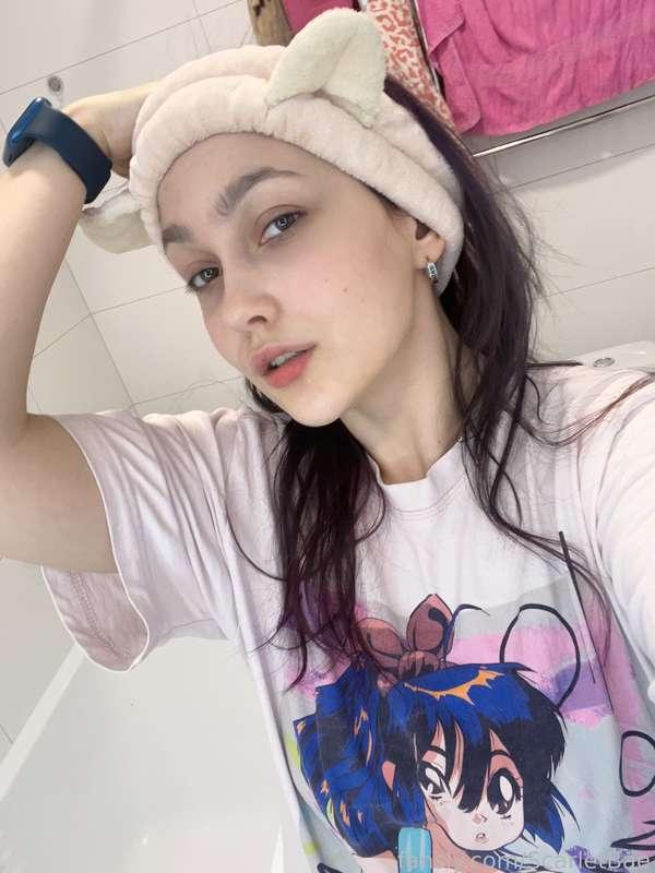 scarletbae image #1