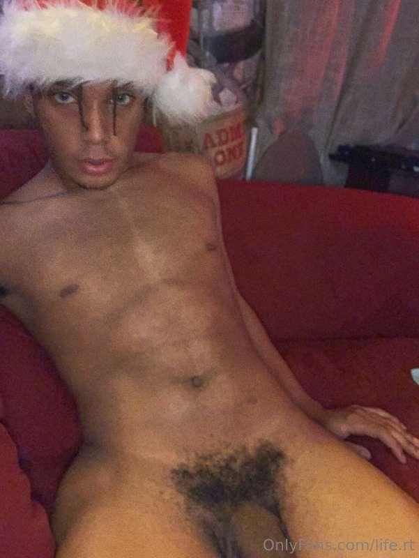 I put your gifts under this big tree 🎄 The last gift is in t..