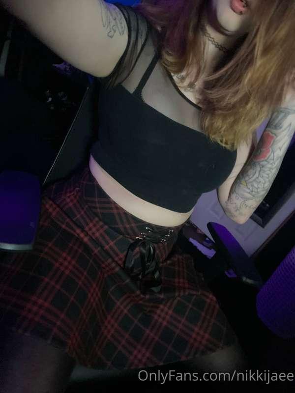 nikkijaee main image
