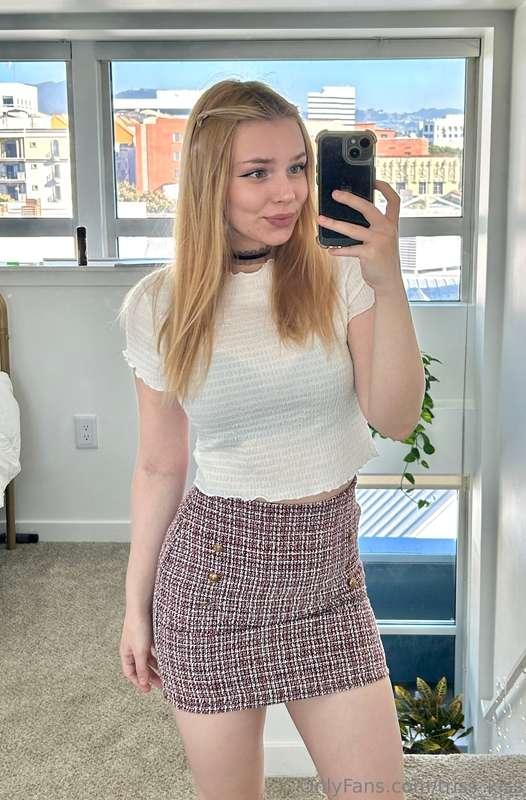 Naughty secretary reporting for duty… you ready? 😉