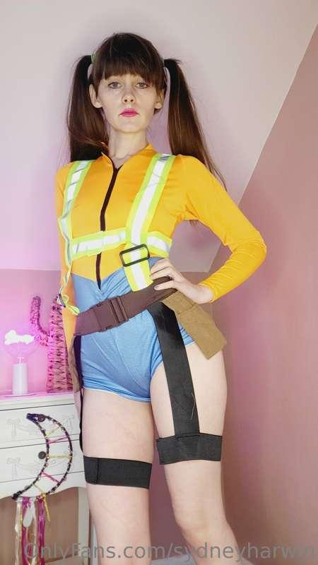 I'll build your garden shed for you.. now wheres your tool? ..