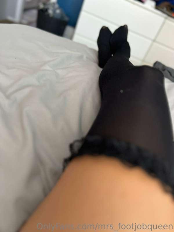 mrs_footjobqueen image #8