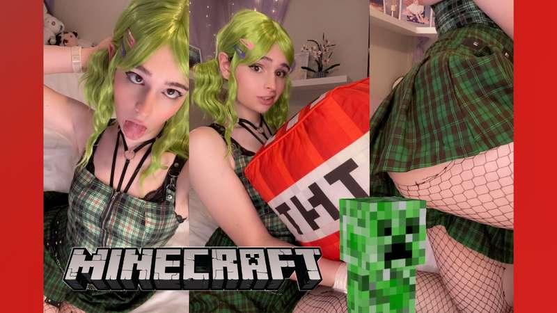 Creeper Girl 18+ Set
