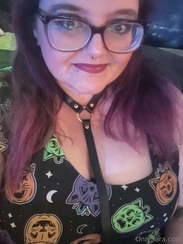 All dressed up for a concert tonight- and Halloween season 👻..