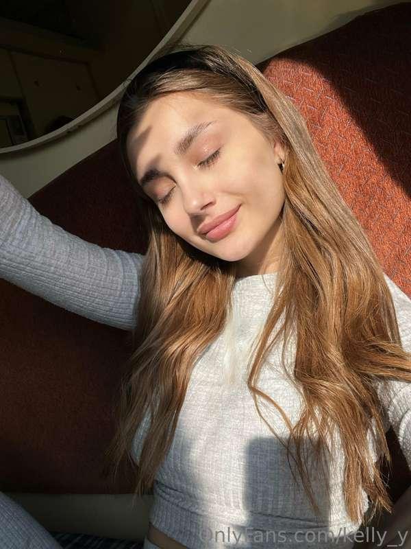 Hi, sweetie ☀️ I can take many more pictures if you ask me… ..