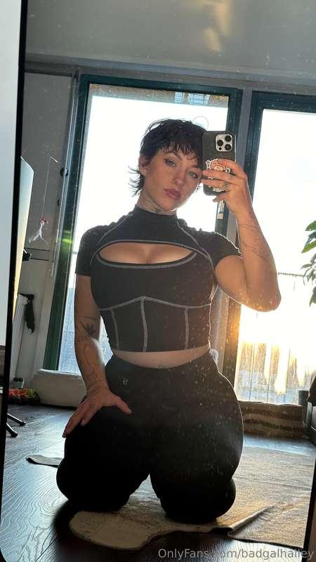 badgalhailey image #0