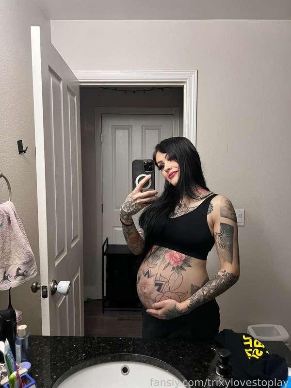 The baby is growing 💓💓💓