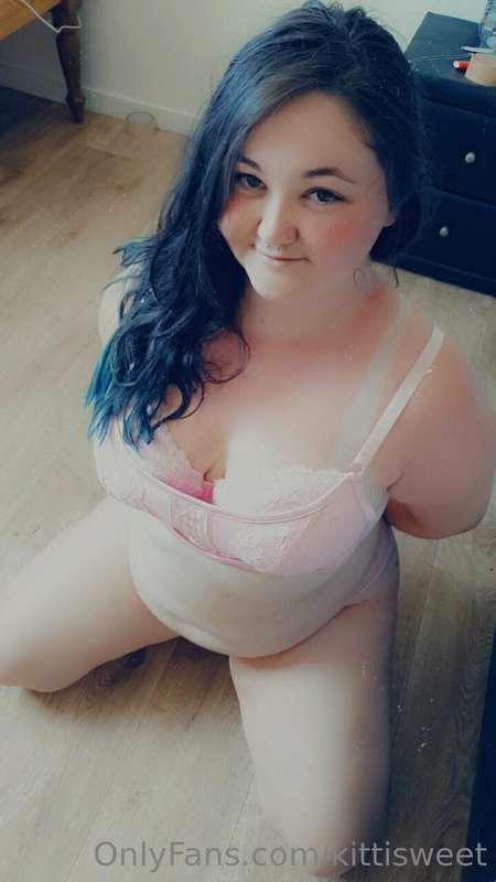 New profile picture + boudoir photography & lingerie photos ..