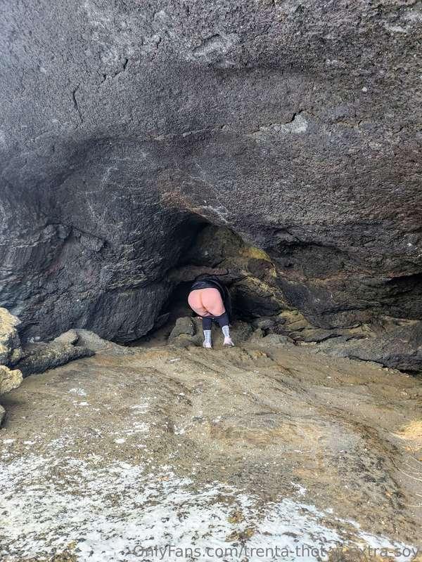 Cave ass