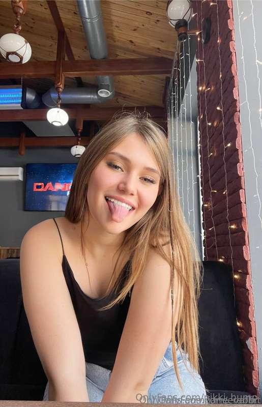 DO YOU WANT TO CUM?💦💦Look at her👅mouth @jane_rabbit wants to..