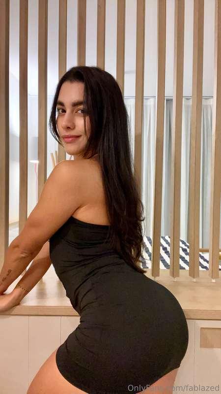 Vestido apretadito para atraer tu mirada 😈 Tight dress to ca..