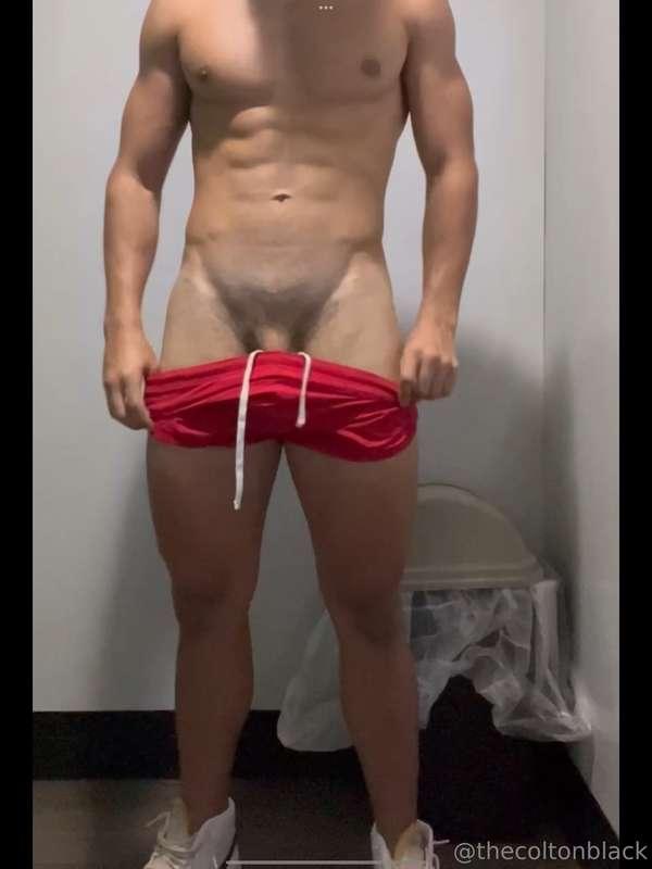 Sunday funday jerk vid in your DMs 😈💦