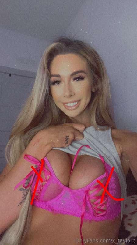 LIVE on @x_taylorp2