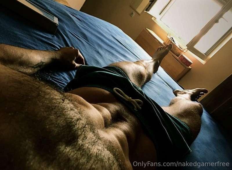 Woke up sooo happy.. tell me how did you wake up ? Something..