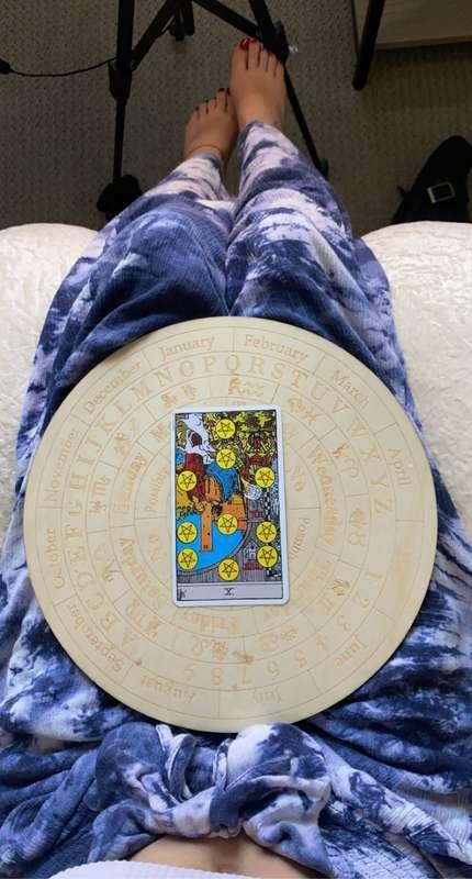 Todays tarot reading for September 3rd 2021!!!  💸💸 10 OF PEN..