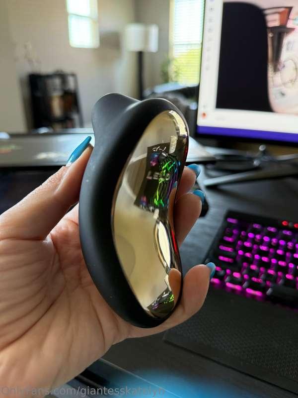 Working on my current project has gotten me horny quite a fe..