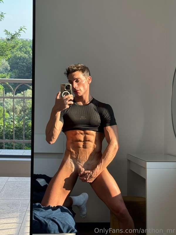 Nothing's better than being naked with all this heat 😘😇