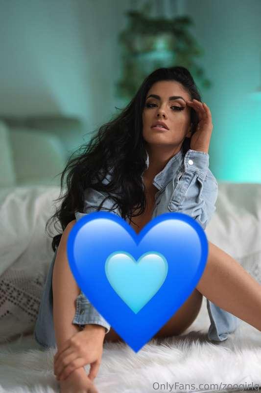 showing off my ASSets 👉👈  my ass is looking unreal as I'm be..