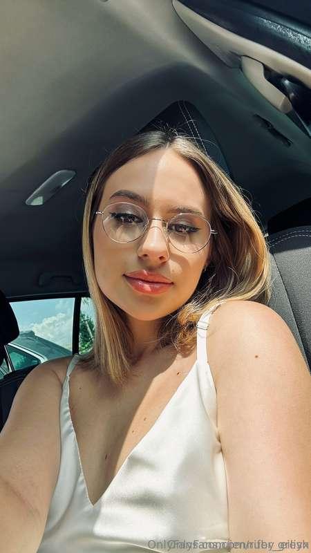 Petite cutie @ruby_eilish wants to know if she can be your n..