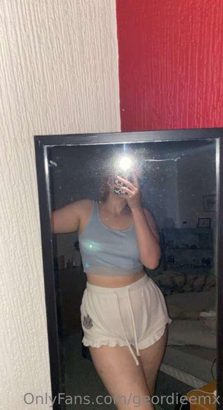 wanna come keep me company?😇