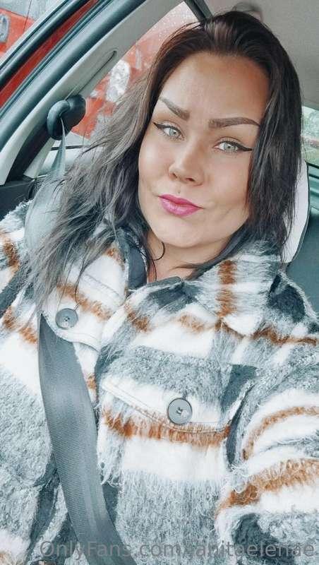 Hyvää viikonloppua! ❤️ Sanotaanko näin että puhelin on tukos..