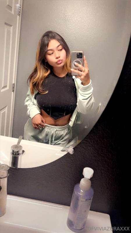 Definitely feeling like I need a coffee right now ☕️😣