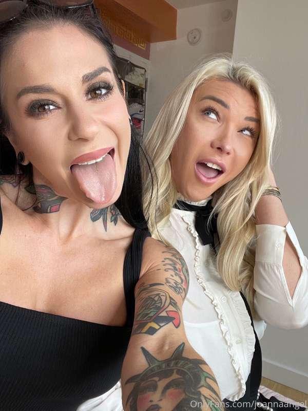 Happy Birthday to the Queen 👸  Aubrey Kate!! Let's celebrate..