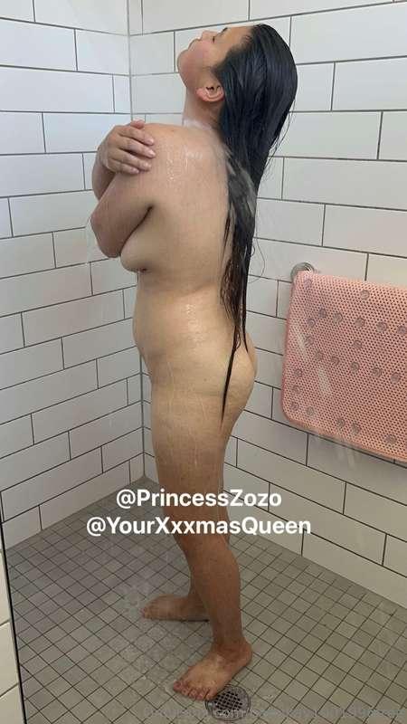 April Showers 🚿 Come join me if you dare 🤭@PrincessZozo @You..