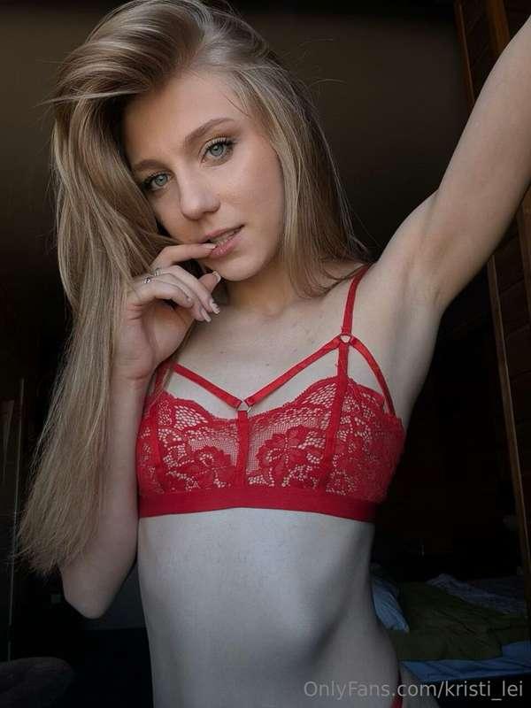 Look at me.. Do you like it when I take selfies from this an..
