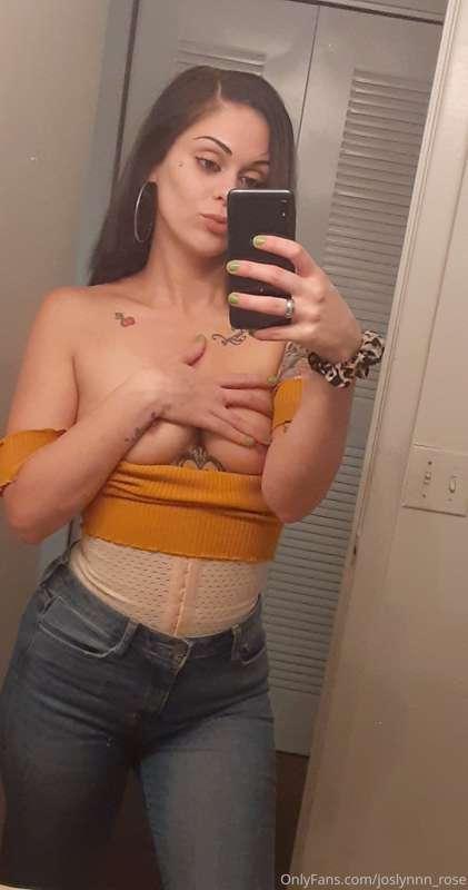 joslynnn_rose image #1