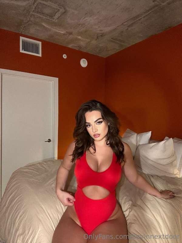 Do you want to spread me open?

I respond to DMs here 👉 http..