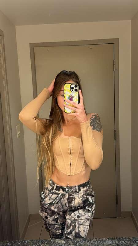 A$$ fat, slim thicc, no tummy 🍑😛
