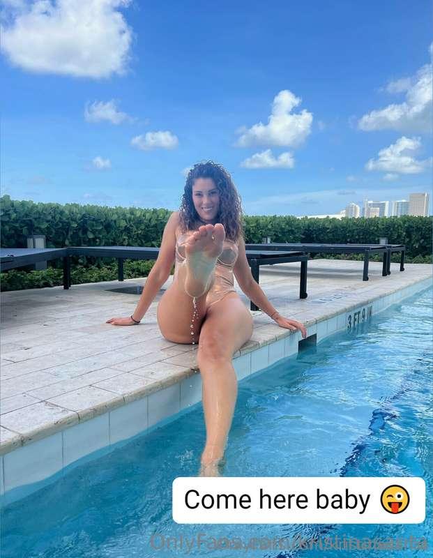 Hey feet lovers 😈