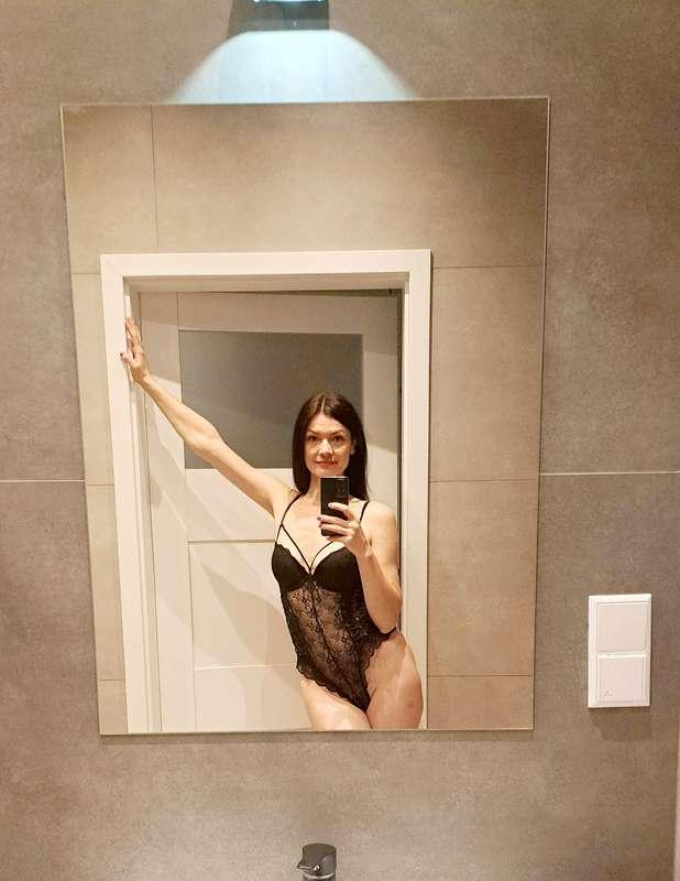 😘