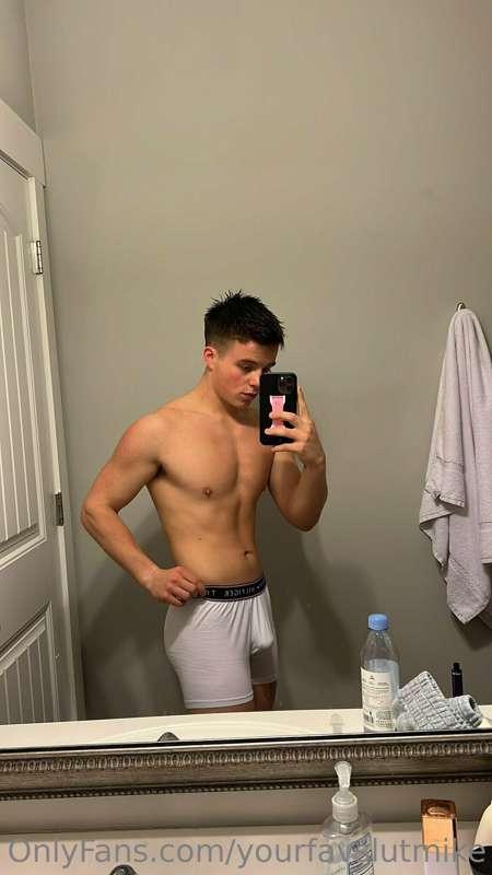 Wanna shower with me?😜💦