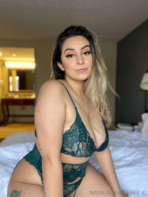 am i curvy enough for you baby 🥹🥹