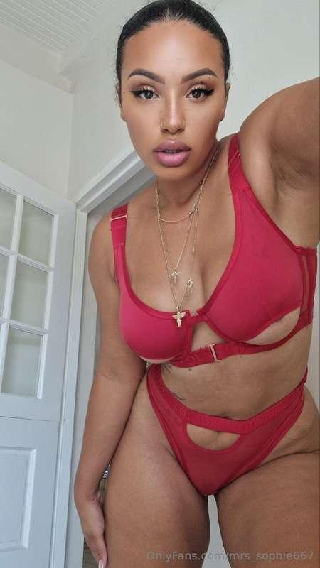 I'm so hungry for you, aren't you hungry for me too? 👀