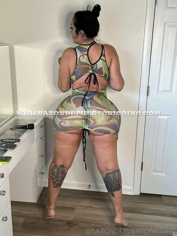 Damn that view from the back is turning me on. DM me for mor..