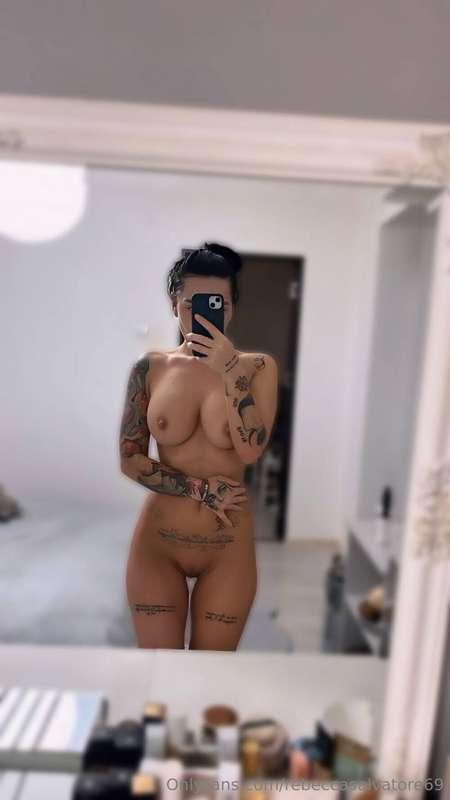 🔥 STOP SCROLLING 🔥@kira_rocks
🔥 Her wet pussy 🫦🫦 is waiting ..
