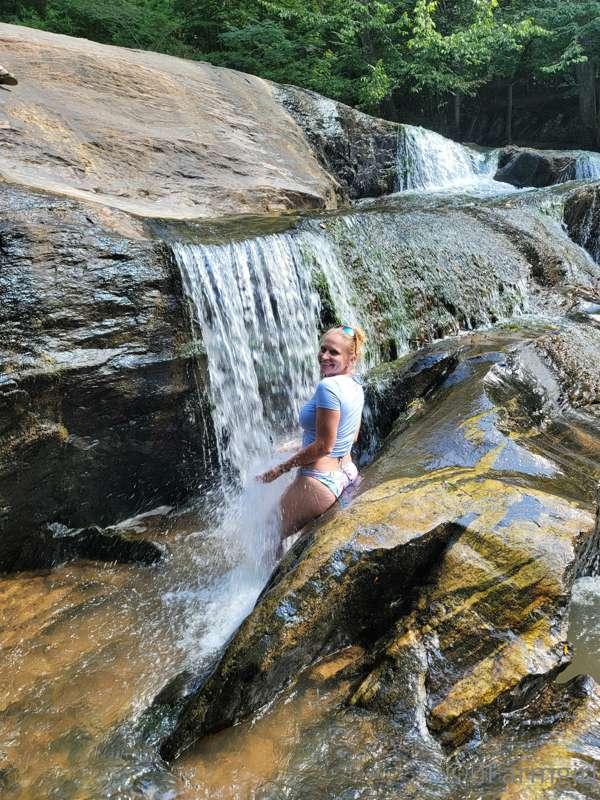 A little waterfall fun....💙