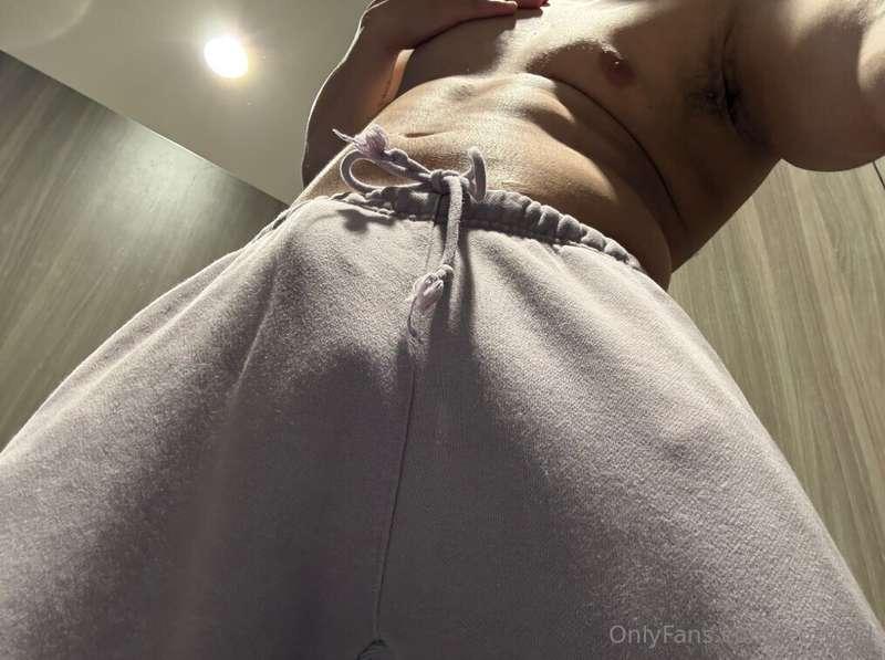 Can you guess what’s making this bulge so hard to ignore? 😏