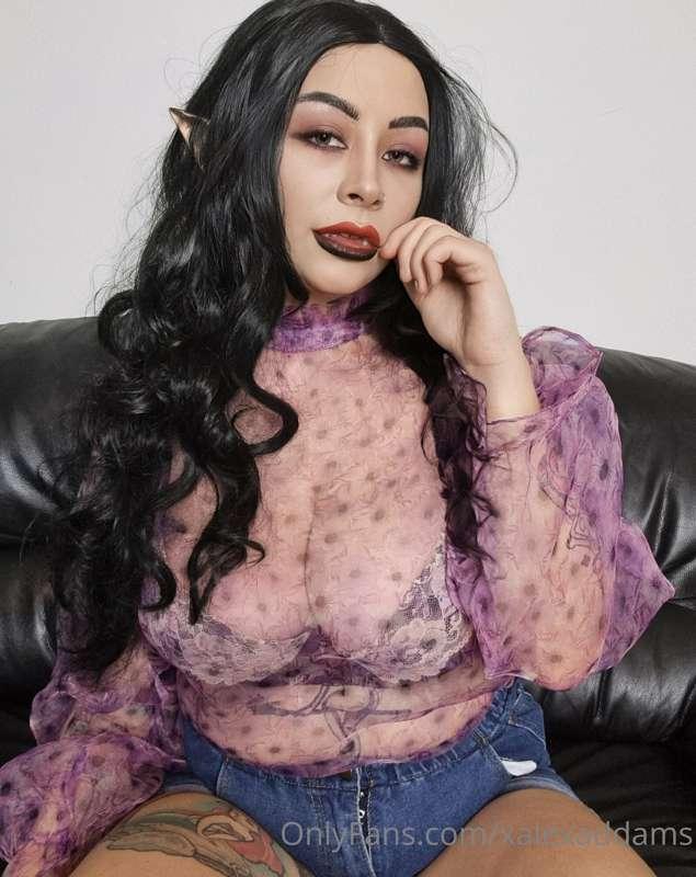 How well do you know me? 🤔 how tall am I? Winners get a puss..