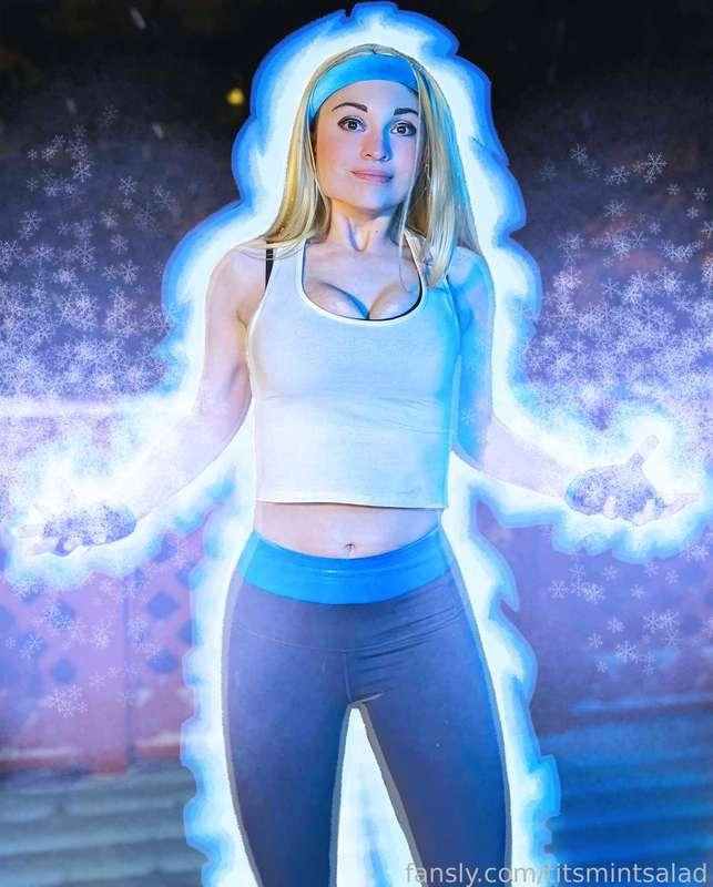 Only 19 days until Yaira Winter is over ❄️
Where is #Yaira !? #Rippaverse #ISOM 

If you wanna see more Yaira check out fansly.com/YairaCosplay! 

#fyp #tits #cosplay #blonde #leggings #powers #ice #cleavage #yairacosplay #titsmintsalad