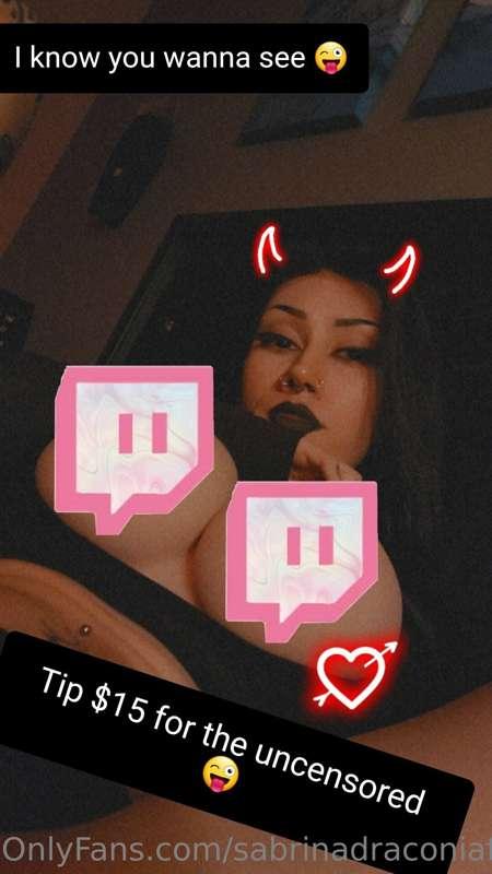 Don't miss out on seeing some goth tiddies 🤓💖