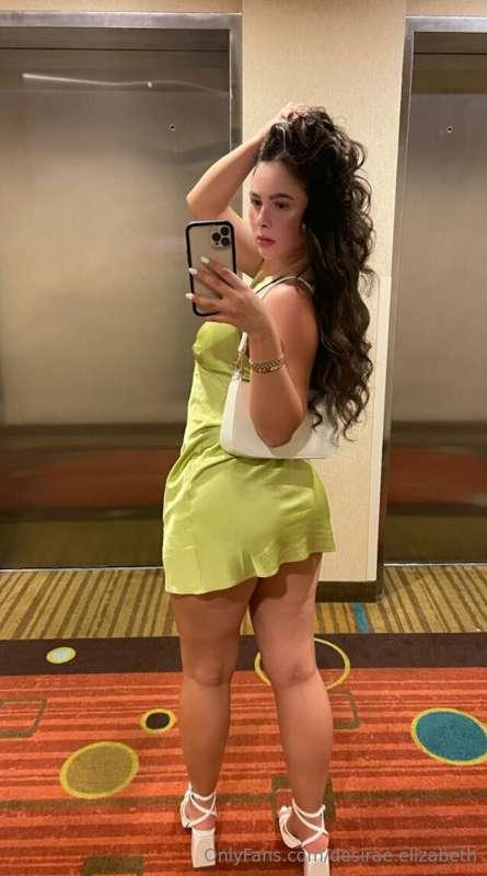 Fridays are for date night, right? Where are we going? 🍸