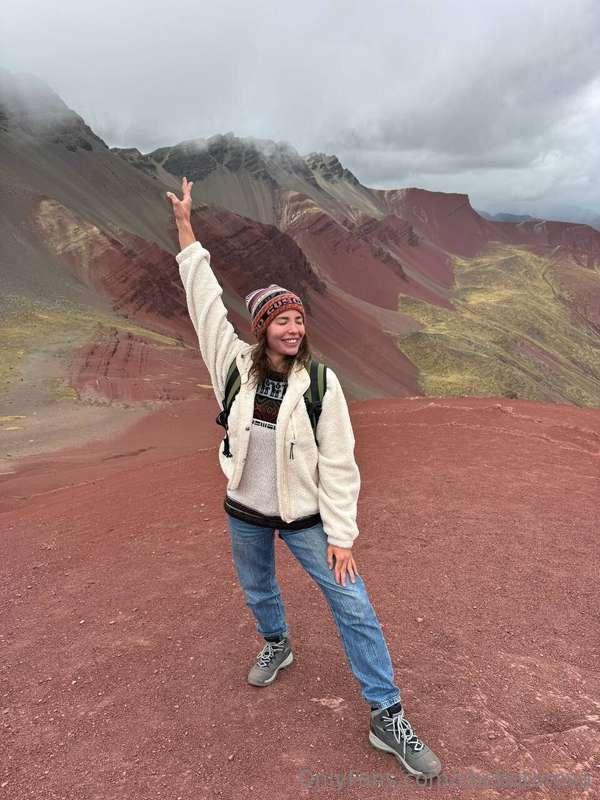  Another Hello from the incredible Peru! ✨ I'm currently tra..