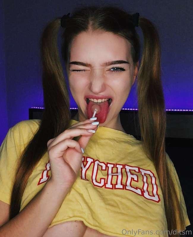 Do you often spoil yourself with sweets? 🍭👅