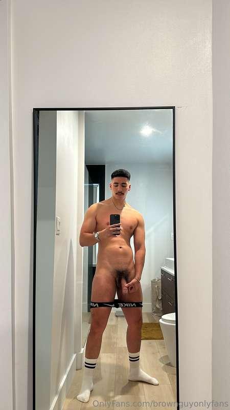 brownguyonlyfans main image