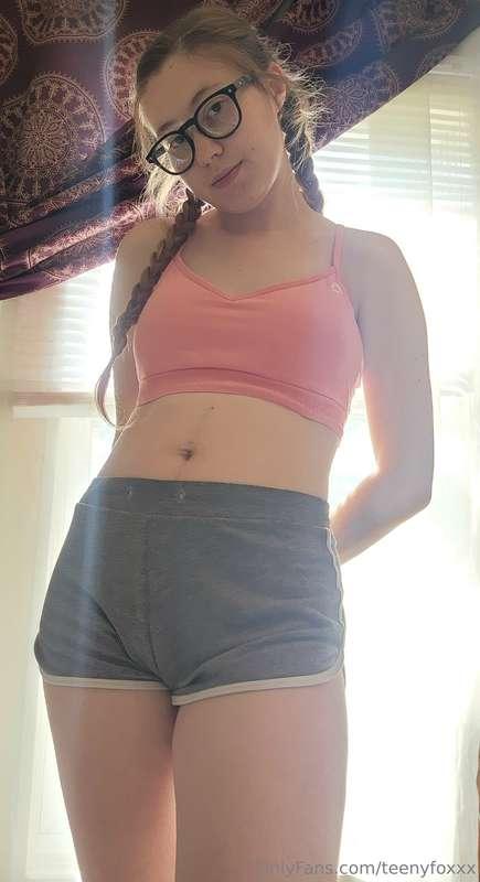 Stripping and showing off my adorable little MILF body for y..