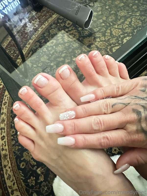 Happy Sunday 😘 here’s the new nails!